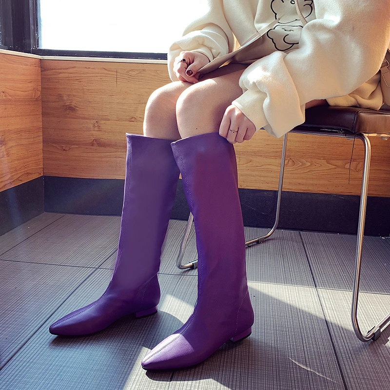 Г., демисезонные Повседневные высокие сапоги удобные женские кожаные сапоги до колена с острым носком оранжевого, фиолетового цвета без застежки botas mujer