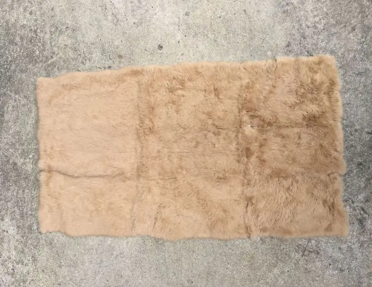 

Tan plate genuine rabbit fur size 50CM*110CM