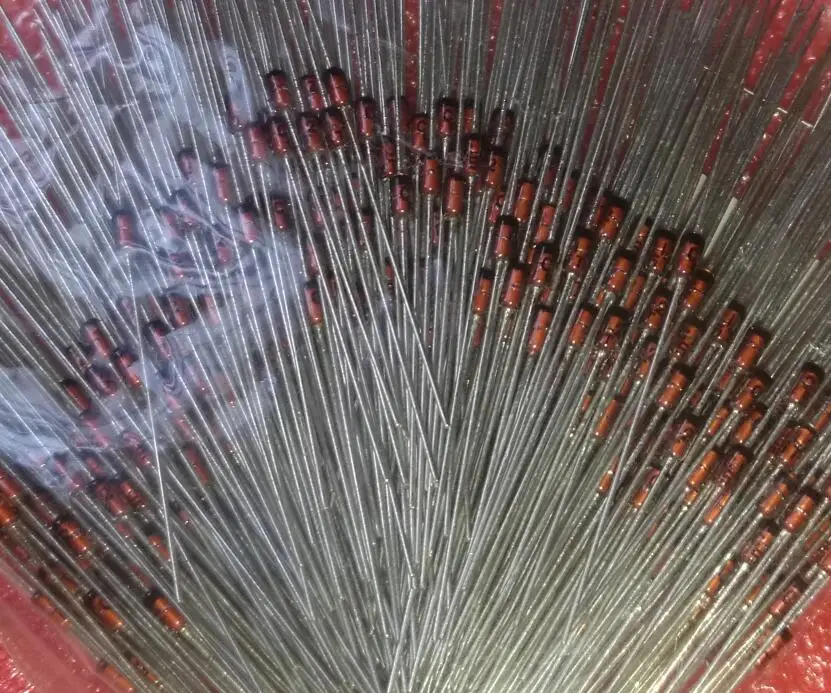 

100pcs/lot Free Shipping ZMM2.0V-ZMM30V DIP 0.5W2.0V - 0.5W30V 0.5W 3V 3.3V 3.6V 4.7V 5.1V 5.6V 7.5V 8.2V 10V 11V 12V 13V 15V