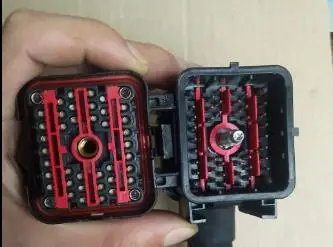 

Car connector FOR Excavator VO60/210B/240/290/360460480 engine link harness connector USED