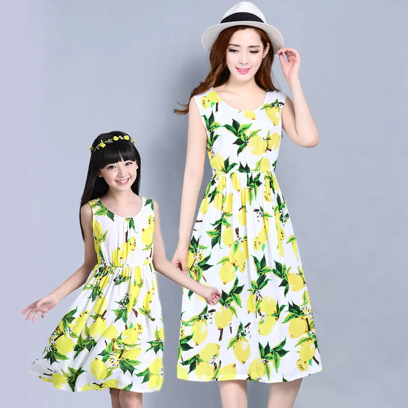 Семейные комплекты одинаковые платья для мамы и дочери Желтый lemon жилет стильное