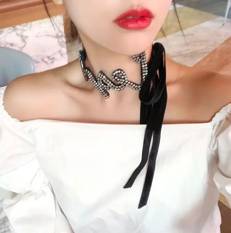 

Net Baroque letter necklac velvet flash letter strap type neck chain cold wind clavicle necklace female jewelry choker neck 665