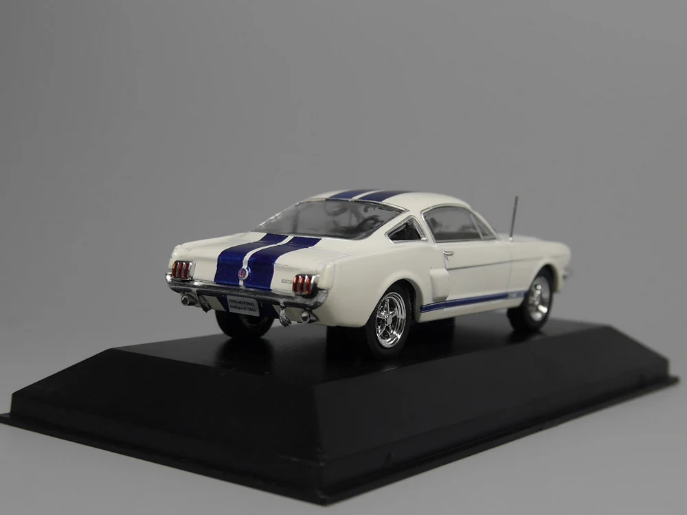 Авто ИНН-иксо 1:43 Ford Mustang Shelby GT 350H 1965 литая модель автомобиля