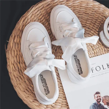

QWEDF 2019 Summer Leisure Lash Cloth Hollow Student Women Shoes Sneaker White Skateboarding Shoes Girl Frenulum Bow N3-46