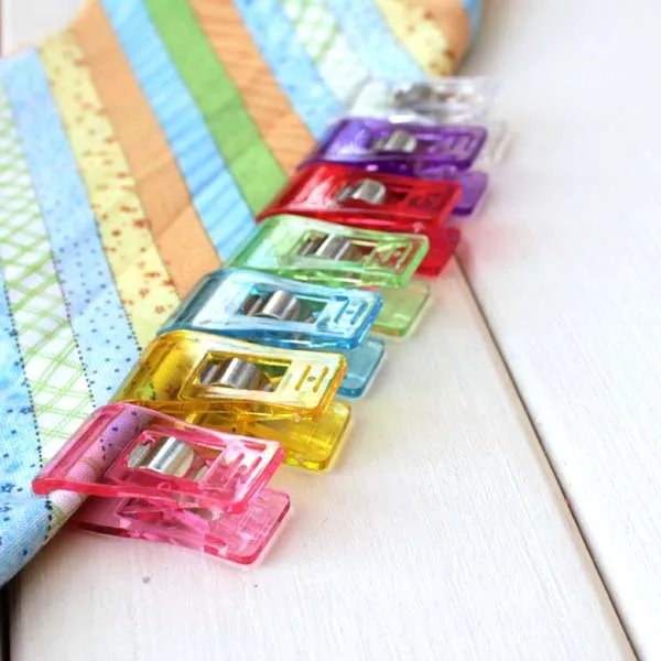 

100 pieces PVC Plastic Clips For Patchwork Sewing DIY Crafts, Quilt Quilting Clip 3.5*1.8CM Wholesale Retail Mixed Colors