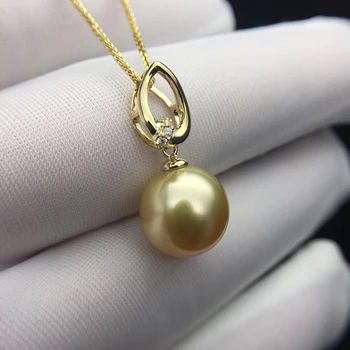 شراءSinya 18k عقد ذهب مع 12 مللي متر كبير ساوثسي الذهبي اللؤلؤ المعلقات عالية بريق تصميم الأزياء والمجوهرات للنساء السيدات هدية