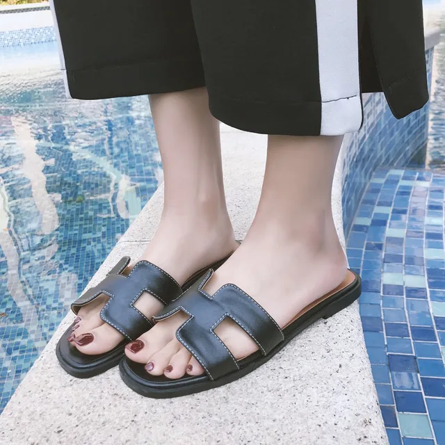 รองเท้าผู้หญิง รองเท้าแฟชั่น คอลเลคชั่นล่าสุด