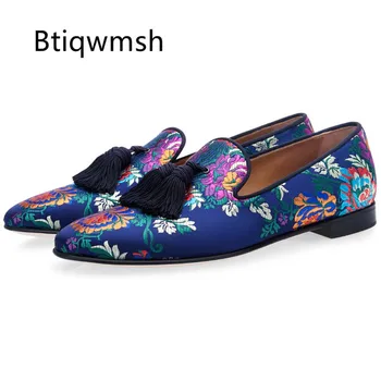 

2019 Handmade Embroidered Shoes Men Round Toe Tassel Mixed Color Blue Satin Flats Loafer Shoes For Men Wedding Shoes