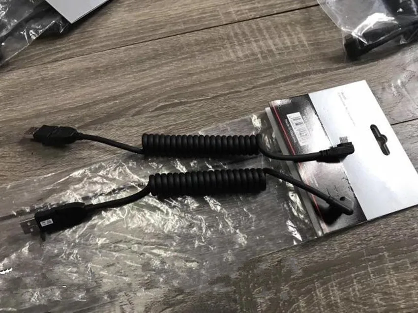 Комплект зарядных кабелей для A1 A2 Q3 Q5 Q7 TT Carplay с USB на Apple Lightning и Micro 8S0 051 435 E |