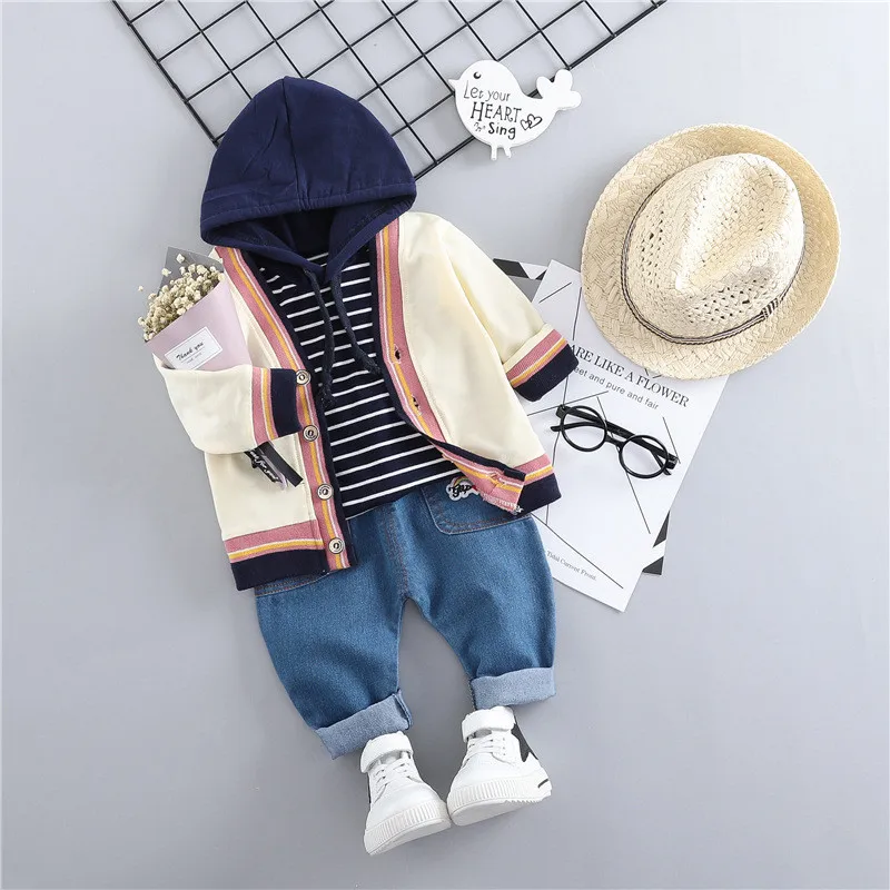 Детская одежда на весну и осень корейский хлопковый свитер в полоску для мальчиков кардиган для мальчиков, комплект из трех предметов