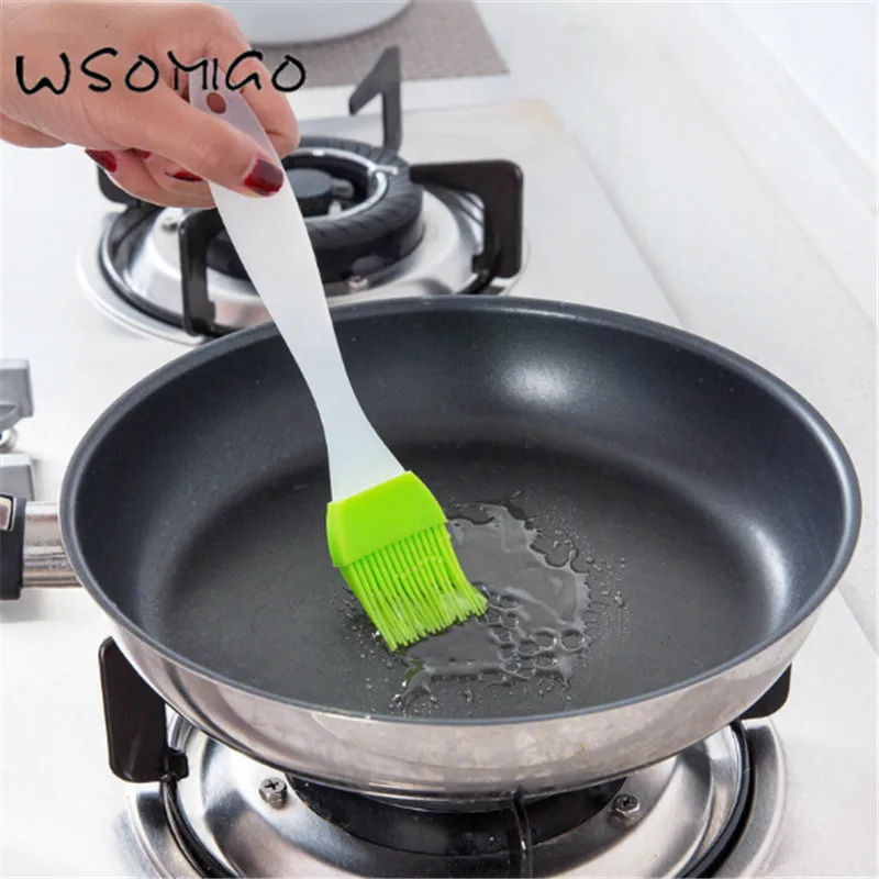 

1pcs Kitchen Gadgets Food Grade BBQ Brush Multicolor Silicone Brush Oil Heat Resistant Kitchen Accessories Baking Supplies-C
