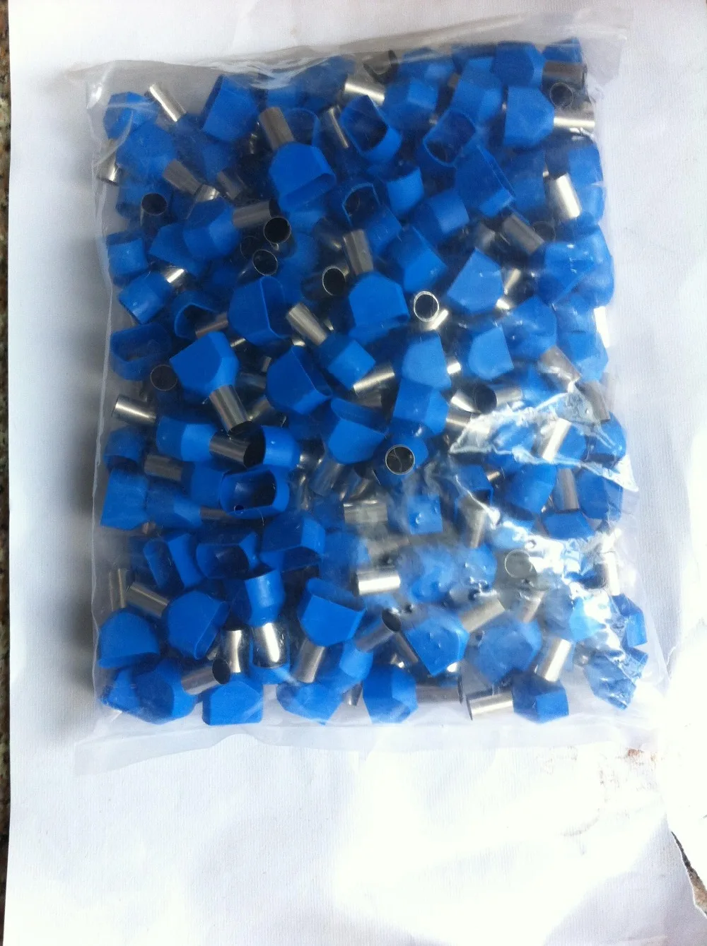 

TE16-14 2 X 6 AWG Dual Entry Wire Bootlace Ferrules For 2 X 16.0mm2, 14.0mm Pin Length