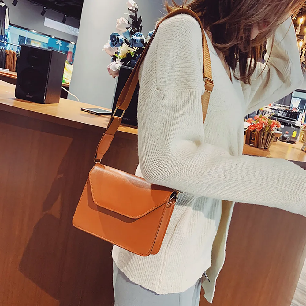 

2019 Hot Women Retro Port Wind Bag Simple Fashion Versatile Crossbody Shoulder Bag Women's Bags Designer High Quality bolso