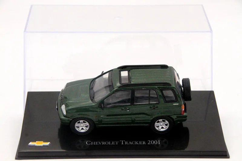 IXO Altaya 143 Scale Chevrolet Tracker 2001 Diecast Models Cars