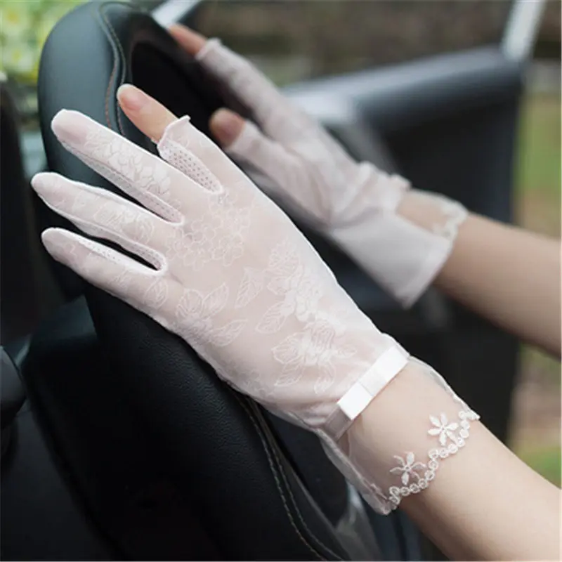Woman Gloves New Summer Sunscreen Female Thin Elastic Ice Silk Non Slip Driving Anti UV Short Style Sweet Lace FS17|Женские перчатки|