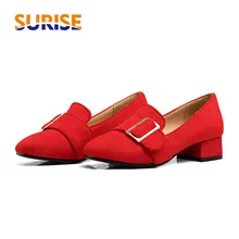 Повседневные женские туфли на плоской подошве; Туфли на среднем квадратном каблуке с квадратным носком; вечерние туфли из флока с пряжкой без застежки; красные летние женские лоферы; мокасины; большие размеры