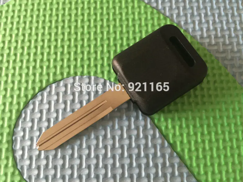 

10 pcs/lot of New Replacement Key Case For Nissan transponder key shell no chip inside with uncut key blade NO LOGO