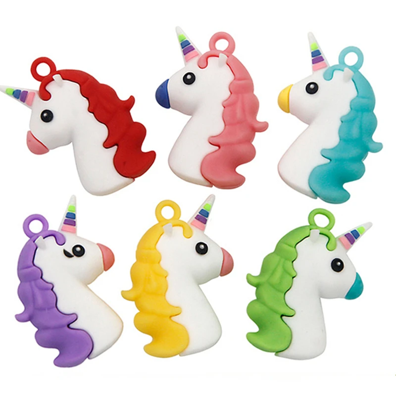

3D Rubber Unicorn Key Chain Ring Fashion Creative Cartoon Keychain Woman Bag Charms Car Key Holder Wedding Gift Party Trinket