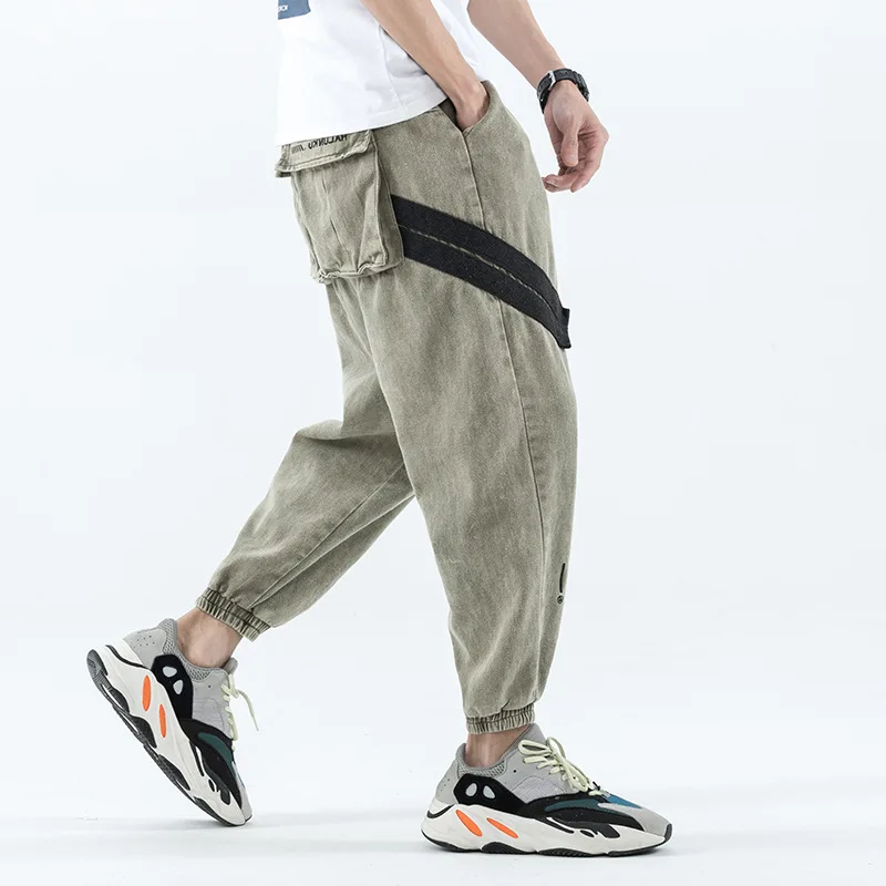 

Fashion Streetwear Jogger Jeans Men Loose Fit Stripe Spliced Big Pocket Cargo Pants Embroidery Designer Slack Bottom Harem Pants