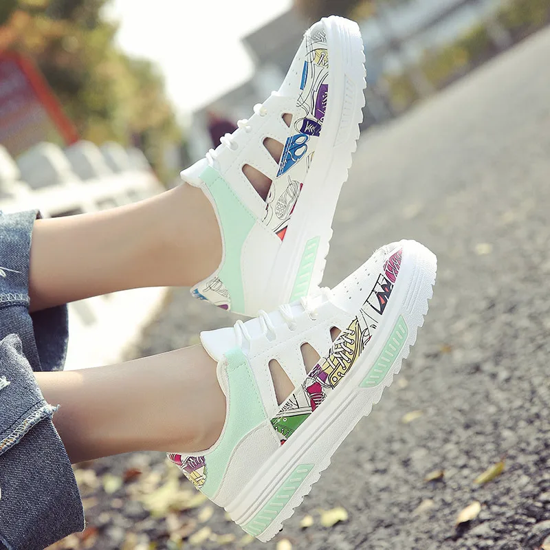 

2017 spring and summer new thick white shoes female hollow breathable graffiti board shoes Korean casual shoes