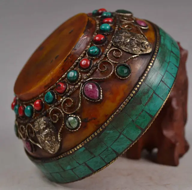 

Elaborate Chinese Old Tibetan Buddhism Copper Handmade Inlaid with Artificial Ruby Beads Ornament Bowl