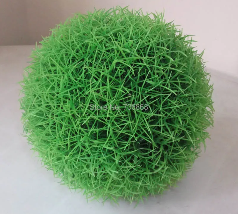 green grass ball I.jpg