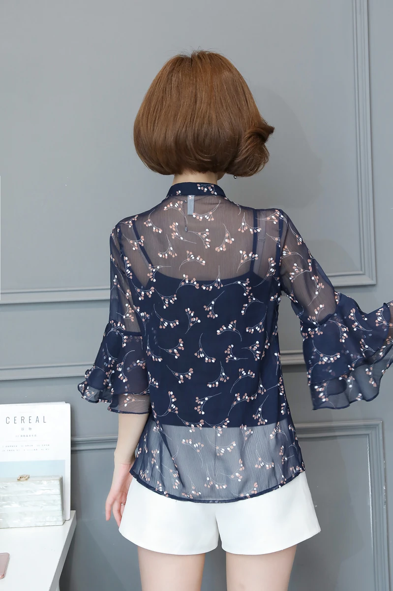 Женская шифоновая блузка с расклешенными рукавами повседневная облегающая из