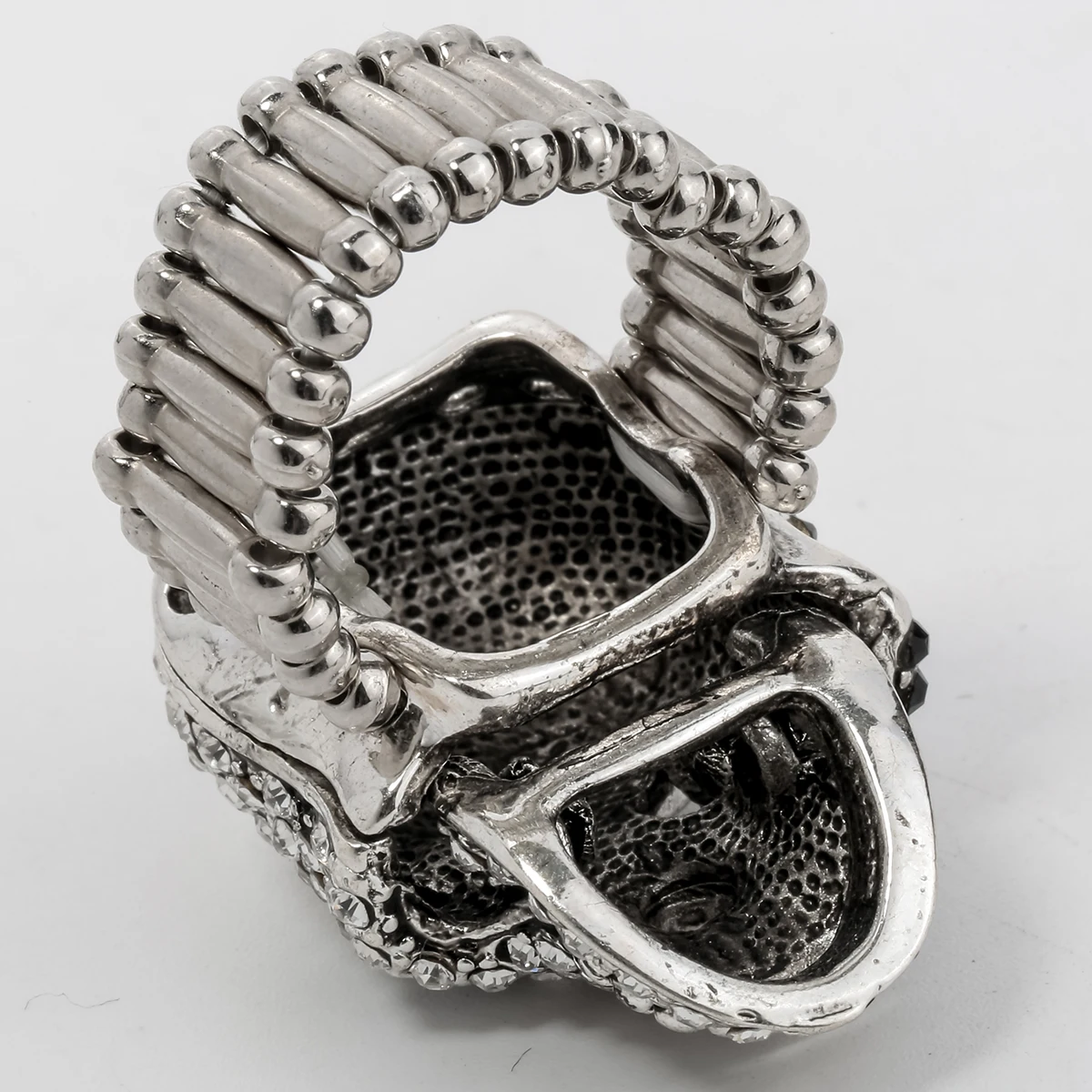 YACQ Skull Stretch Ring Women Girls Scarf Clasp Biker Bling Gothic Jewelry Gifts for Her Wife Mom Gold Silver Color Dropshipping