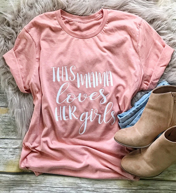 

Skuggnas This Mama Loves Her Girls Letter Print T-Shirt Short Sleeve Fashion Mom T shirt Gift for Mom Cute Mama Pink t shirt