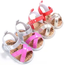 Цветные кожаные деревянные башмаки для маленьких девочек Летняя обувь для младенцев Детские туфли для принцессы на мягкой подошве для новорожденных 0-18 месяцев