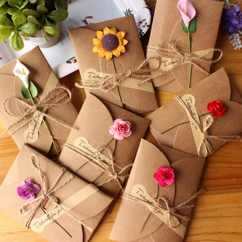 

5pcs Vintage Kraft Paper Invitation Greeting Card with Envelope Handmade Dry Flower Wedding Party Invitation Envelopes Postcards