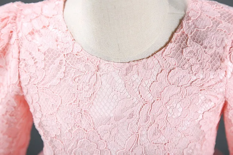 2493904640_1933995610