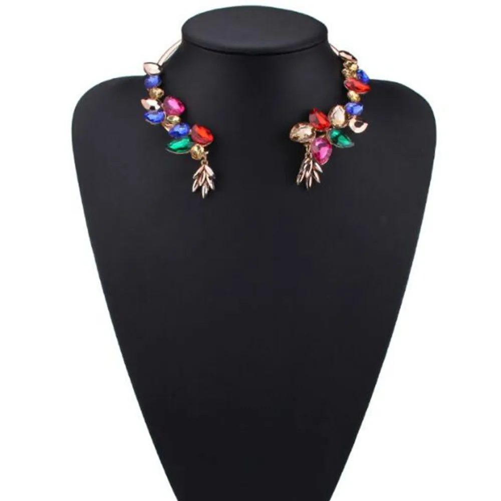 women choker necklace (1)