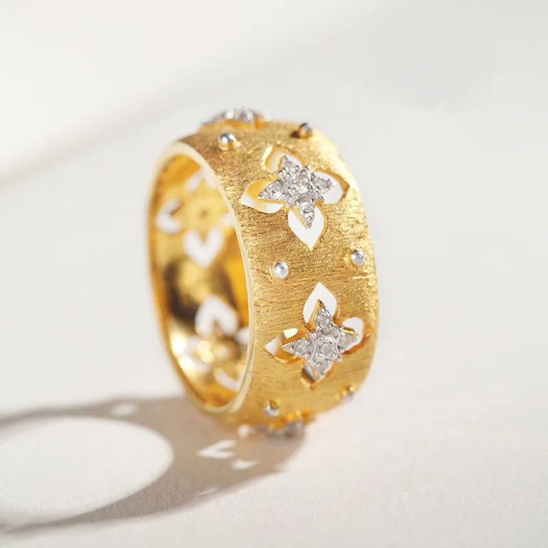Cena CMajor włoski biżuteria ze srebra próby 925 hollow cztery liść koniczyny pierścionki elegancki vintage palace złoty dzień świętego patryka pierścienie dla kobiet