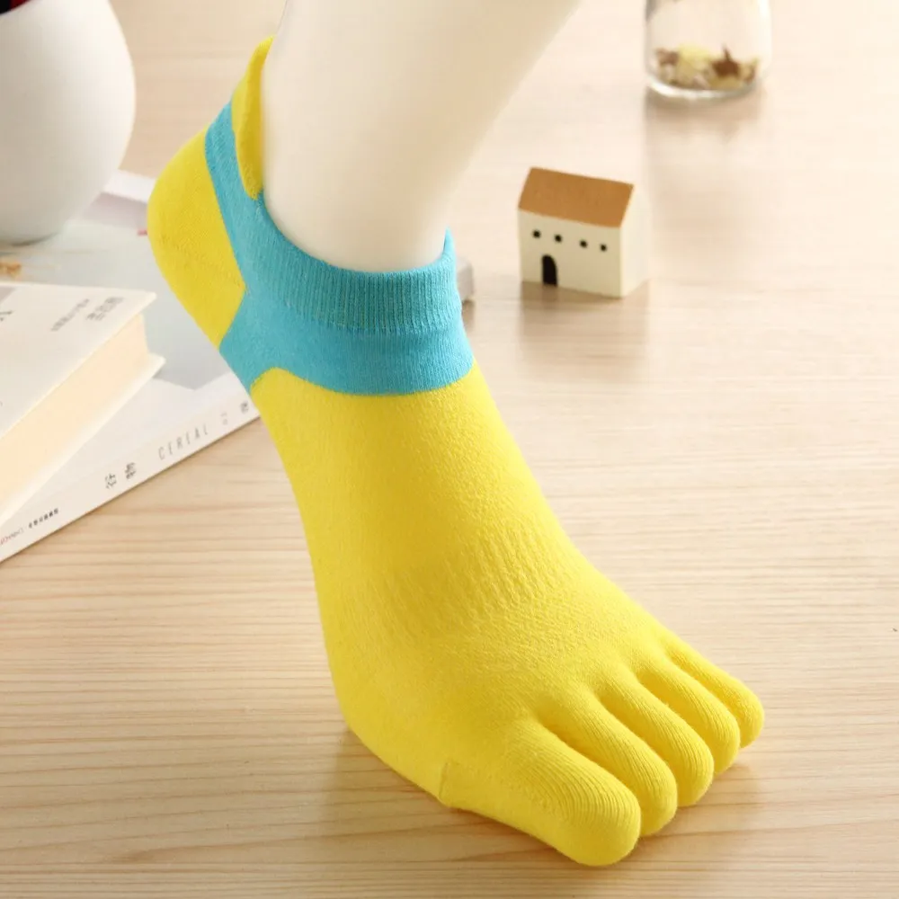 drop-shipping-hot-sale-women-s-cotton-Five-fingers-separate-socks-Casual-fashion-Short-tube-deodorant (2)