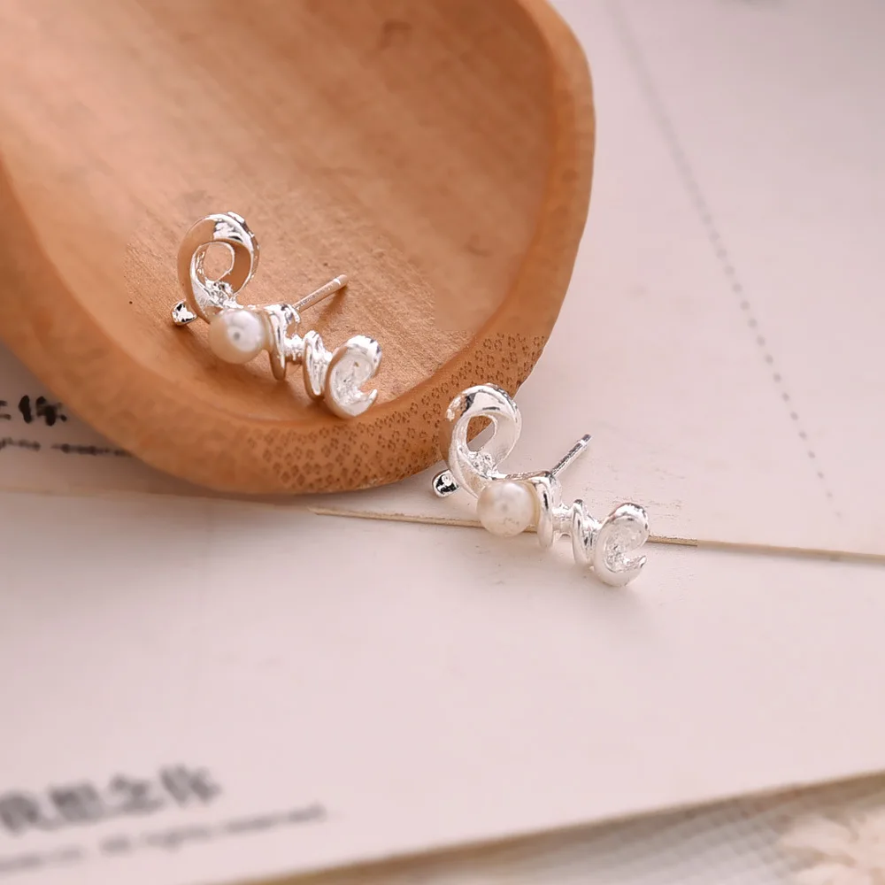 

2016 Simple Fashion Women Pearl Jewelry Stud Earrings Gold Silver Love Letter Pearl Earrings Pendientes Mujeres