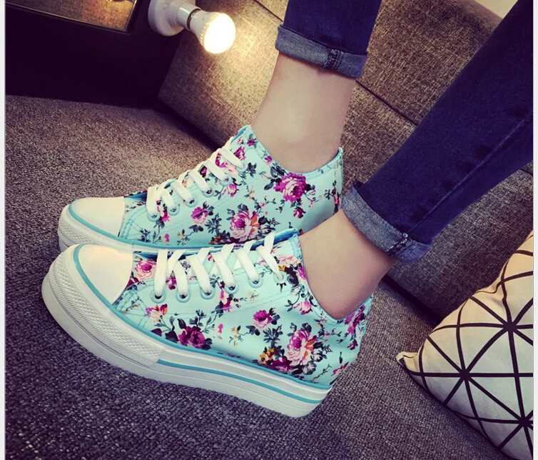 most popular canvas shoes