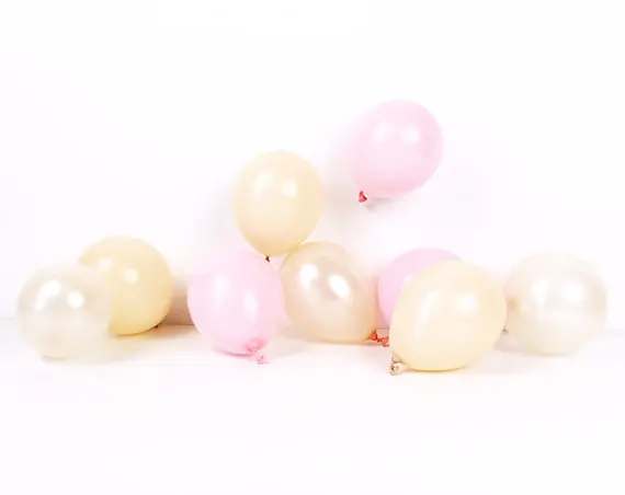pink and nude balloons