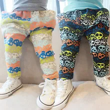 Модные Штаны для маленьких мальчиков коллекция года, весенние повседневные Хлопковые Штаны-шаровары с принтом черепа для детей от 6 до 24 месяцев