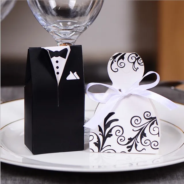 50pcs Wedding Favor Candy Box Bride Groom Wedding Invitations Box