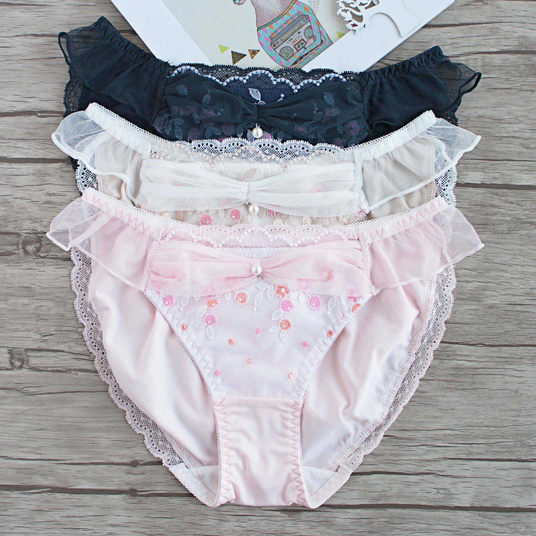 Ladies low waist cute sexy lace embroidery yarn milk silk underwear