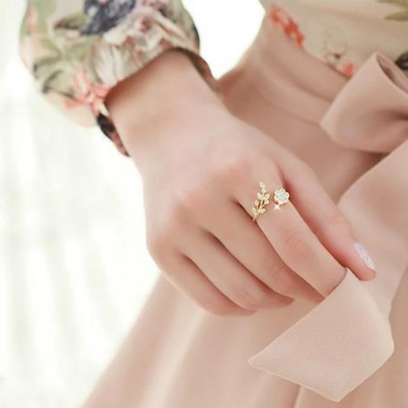 

New LNRRABC Classic Rhinestones Crystal Stainless Steel Twisting Leaves Flower Opening Ring Gold & Silver Color For Girls Women