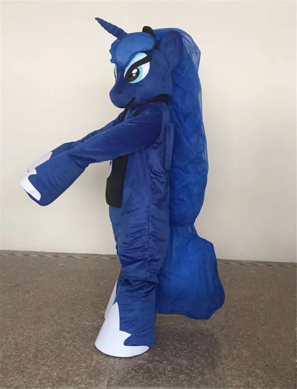 My Little Pony Cosplay Luna my-little-pony-cosplay-luna