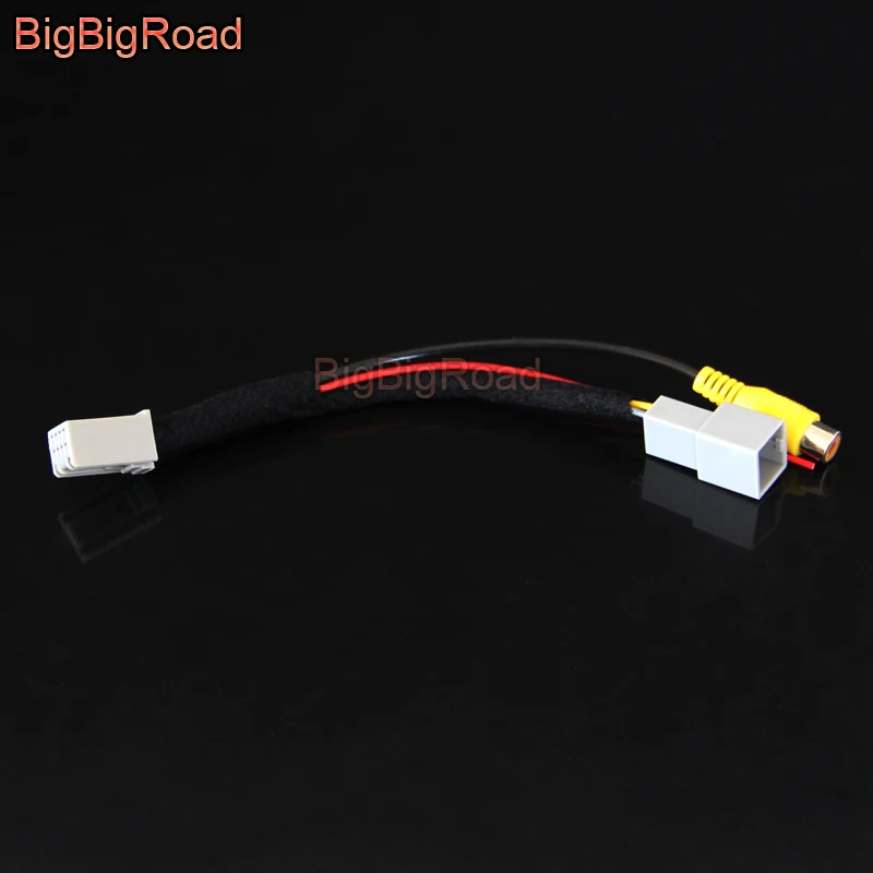 

BigBigRoad Car Rear View Parking Camera Adapter Connector Wire 8 pins For Mitsubishi Outlander ES 2018
