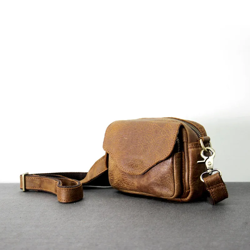 AETOO Original handmade leather bag crazy horse skin boys cross package simple retro bag leather pockets function Messenger bag 