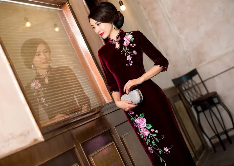 Элегантная дама бархат Cheongsam ретро свадебное платье вышивка Cheongsam платье Fashion тонкий мать платье Cheongsam платье