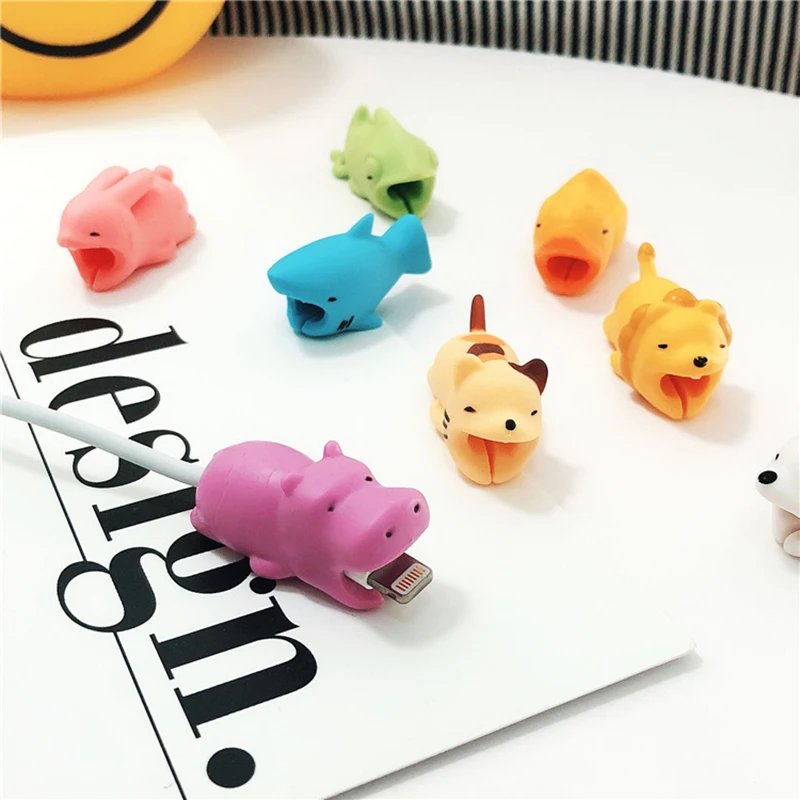 Cartoon Animals Bite Cable Data Protector Cute Panda Frog Tiger Whale Cat Shark for Iphone Data Line Protection Phone Accessory