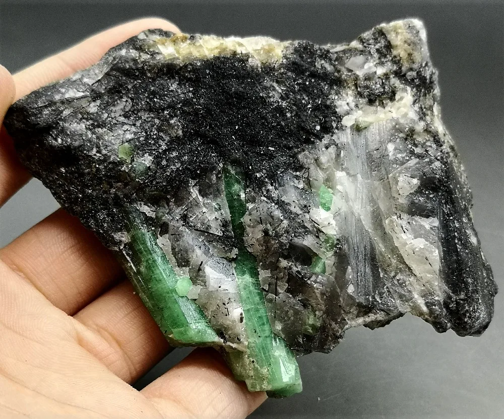

Big! 171g Natural emerald mineral Original Stone crystal teaching specimen stone collection Stone and crystal from China
