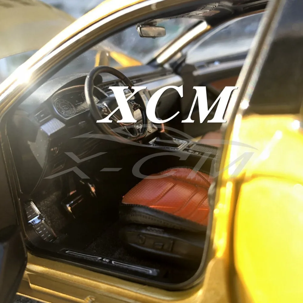Литая модель автомобиля Arteon для нового поколения C 1:18 (золотой/желтый) + маленький