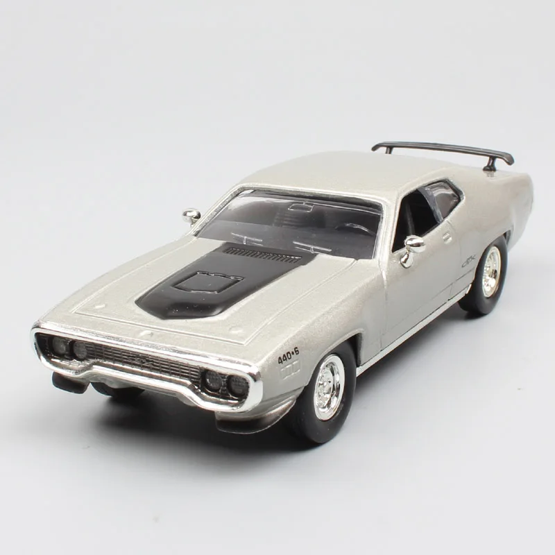 1/43 масштаб дорожный знак Chrysler 1971 Plymouth GTX Muscle Road Runner литье под давлением и модели автомобилей для детской коллекции